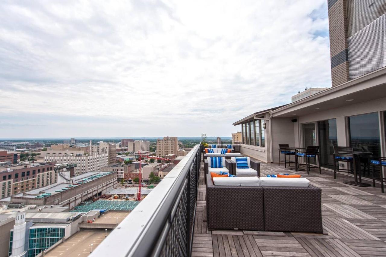Abode Vue At 3Rd Downtown Loft Style Suite + Sleeper Sofa Louisville Exteriör bild